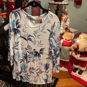 Chicos Easy Wear Top